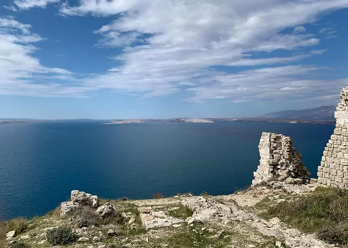 M, App 4 - 6 Persons Direct On The Seaside, 1st Floor Apartment Ljubac (Zadar)